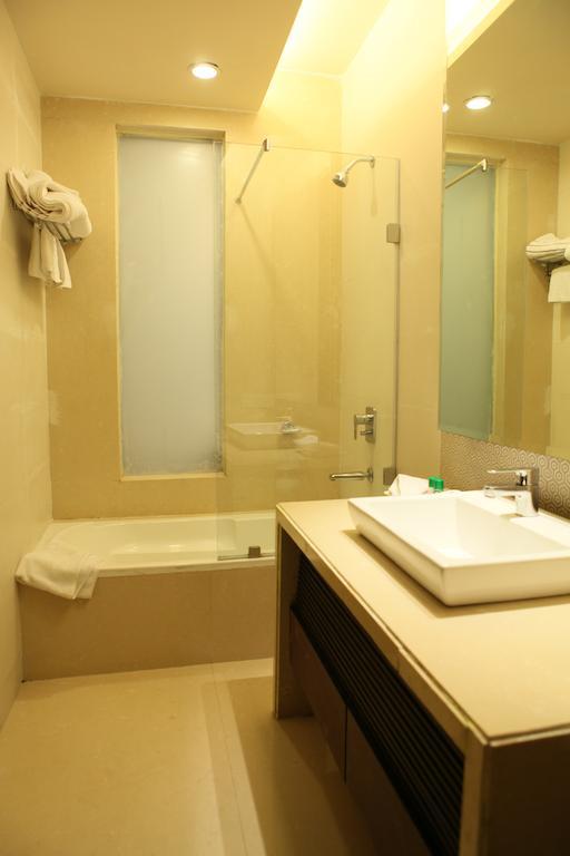 Krome - A - Boutique Hotel Meerut Exterior foto